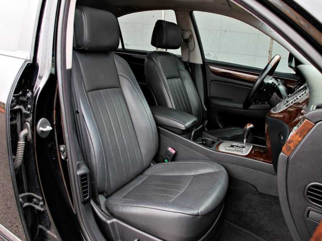 HYUNDAI Genesis - Vista 10