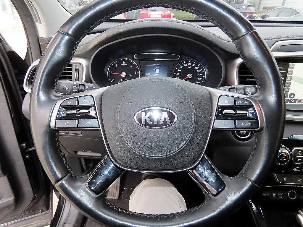 KIA Sorento - Vista 8