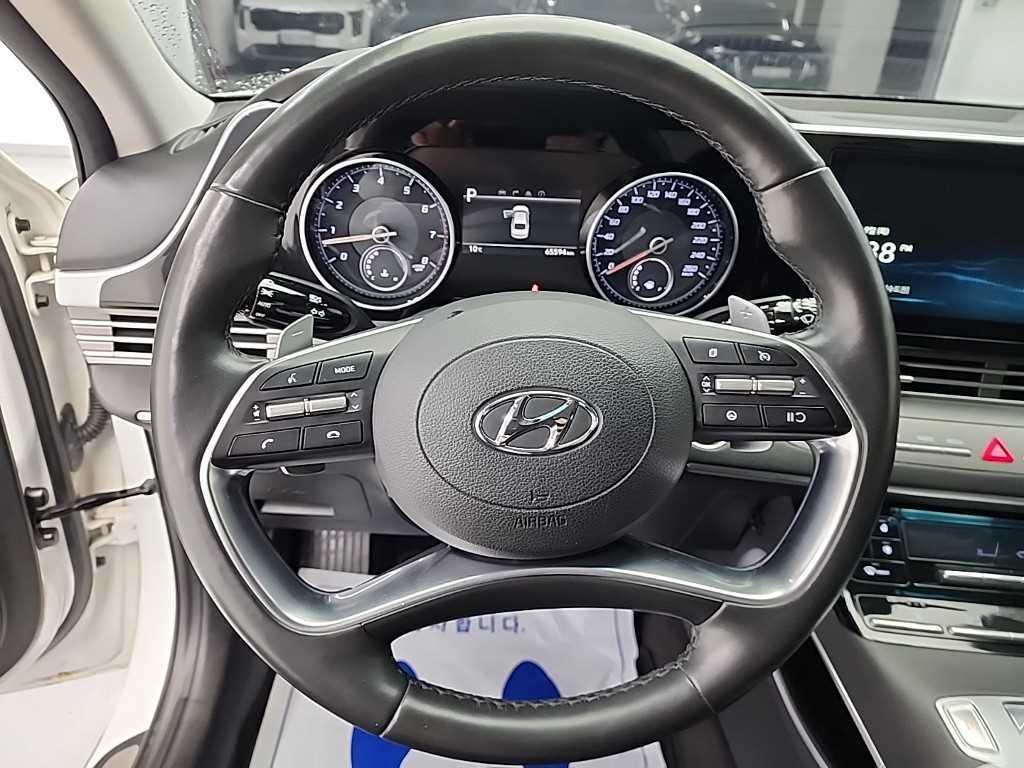 HYUNDAI Grandeur - Vista 9