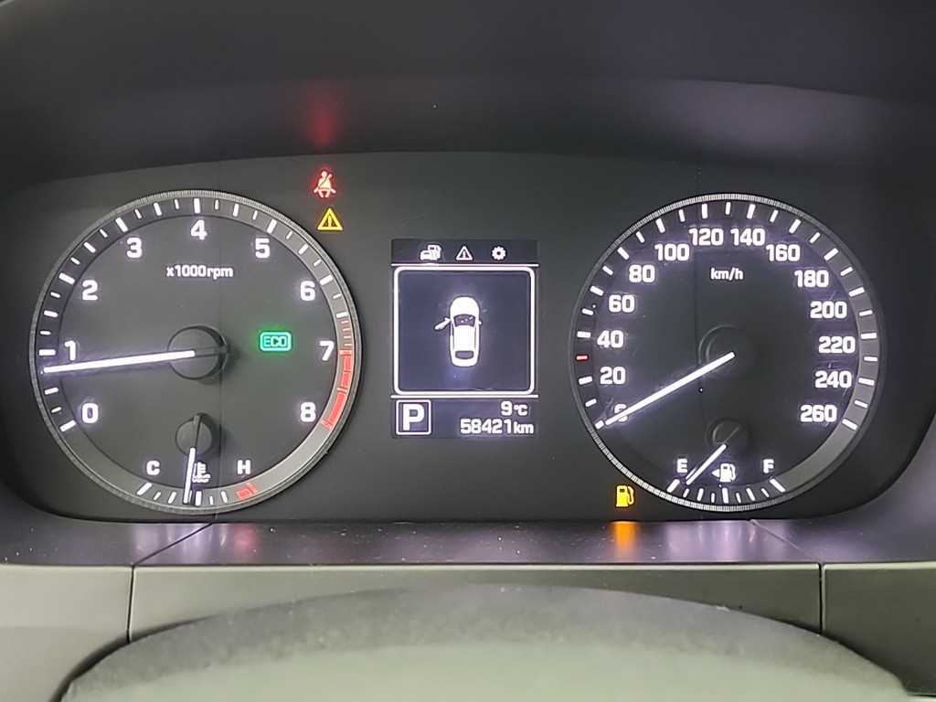 HYUNDAI Sonata - Vista 6