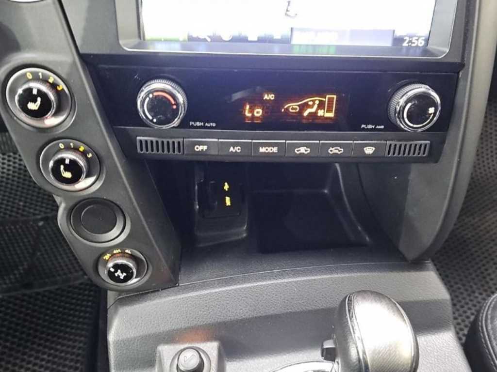 Ssangyong Korando - Vista 11