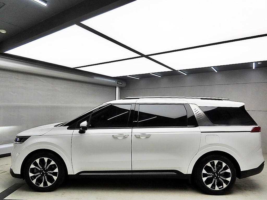 KIA Carnival - Vista 4