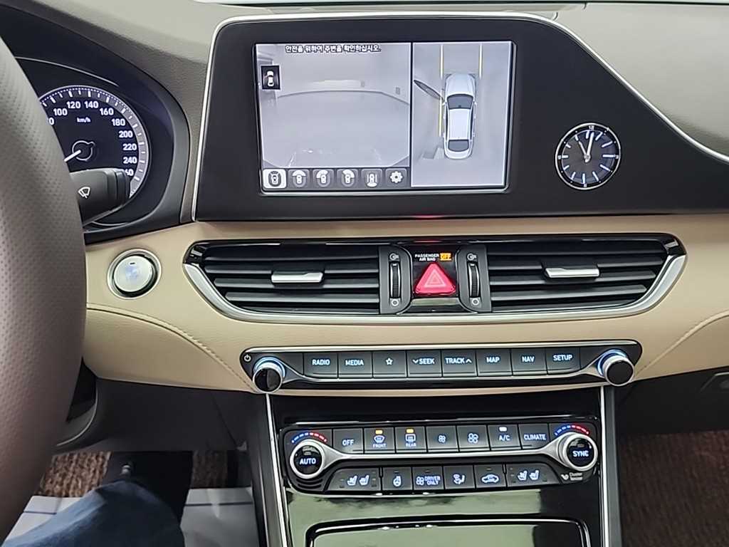 HYUNDAI Grandeur - Vista 10