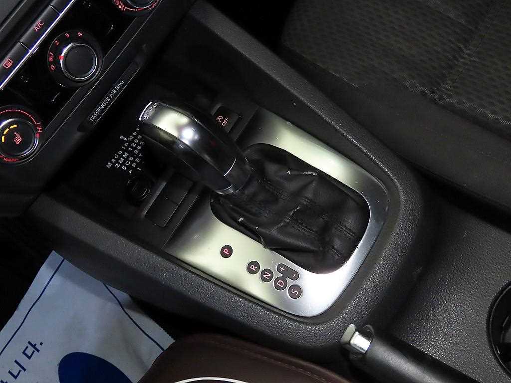 Volkswagen Jetta - Vista 12