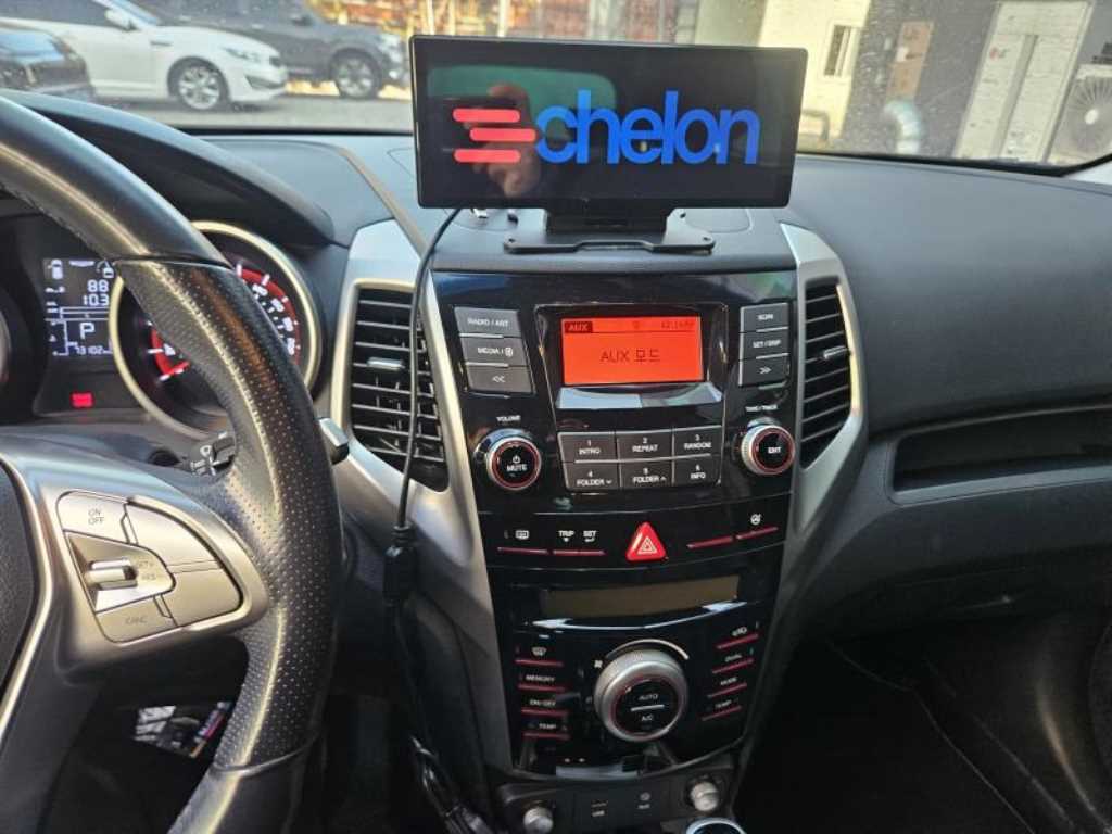 Ssangyong Tivoli - Vista 6