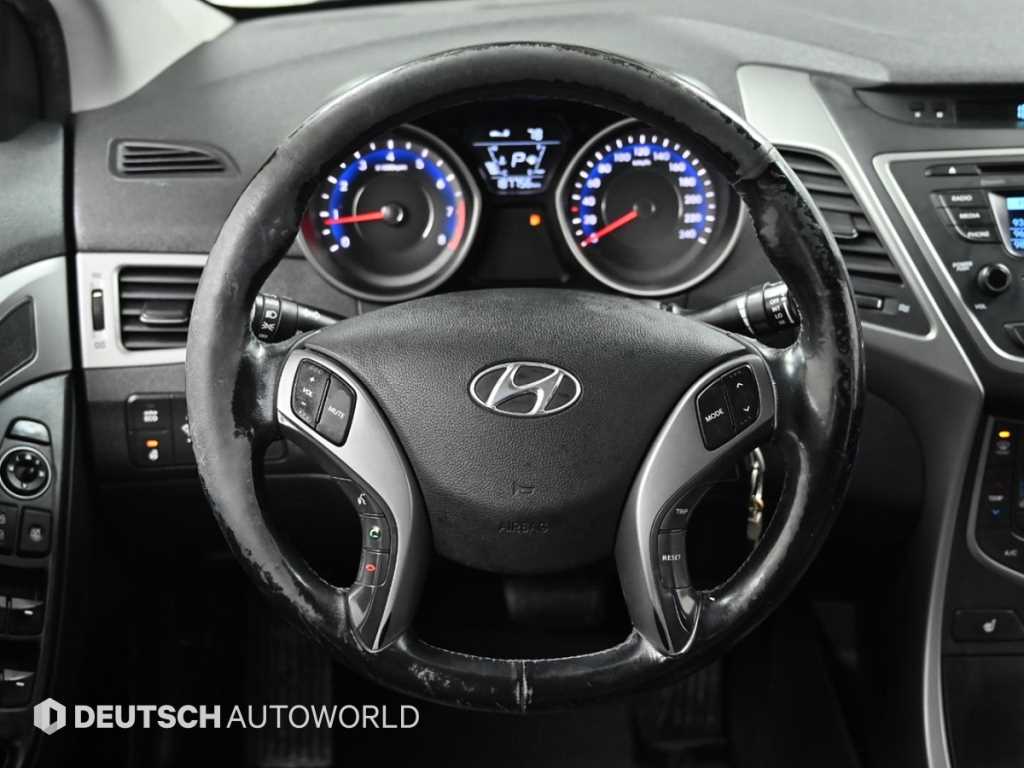 HYUNDAI Avante 2014 Blanco - Importación desde Corea - HF Imports Iquique - Foto 13