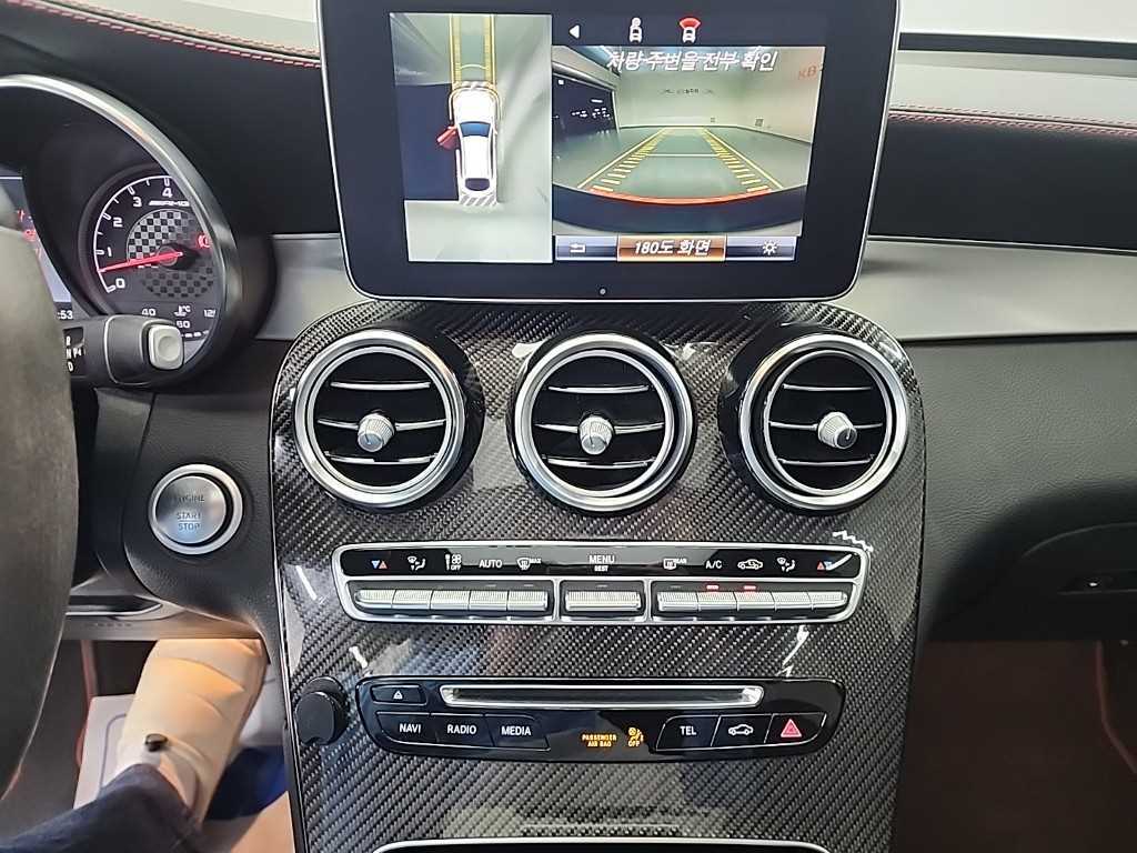 Mercedes Benz GLC Class - Vista 10