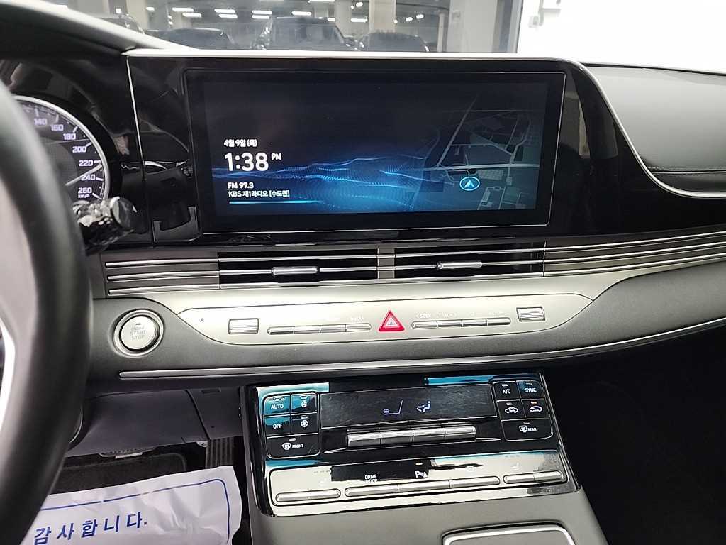 HYUNDAI Grandeur - Vista 10