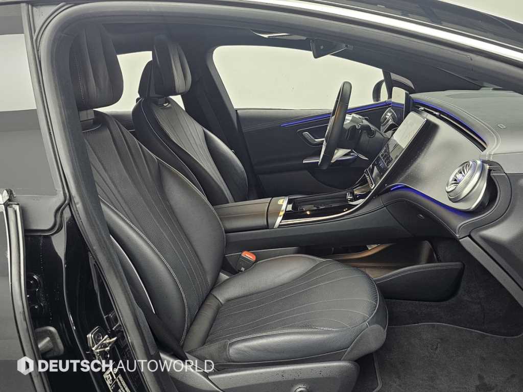 Mercedes Benz EQE - Vista 10