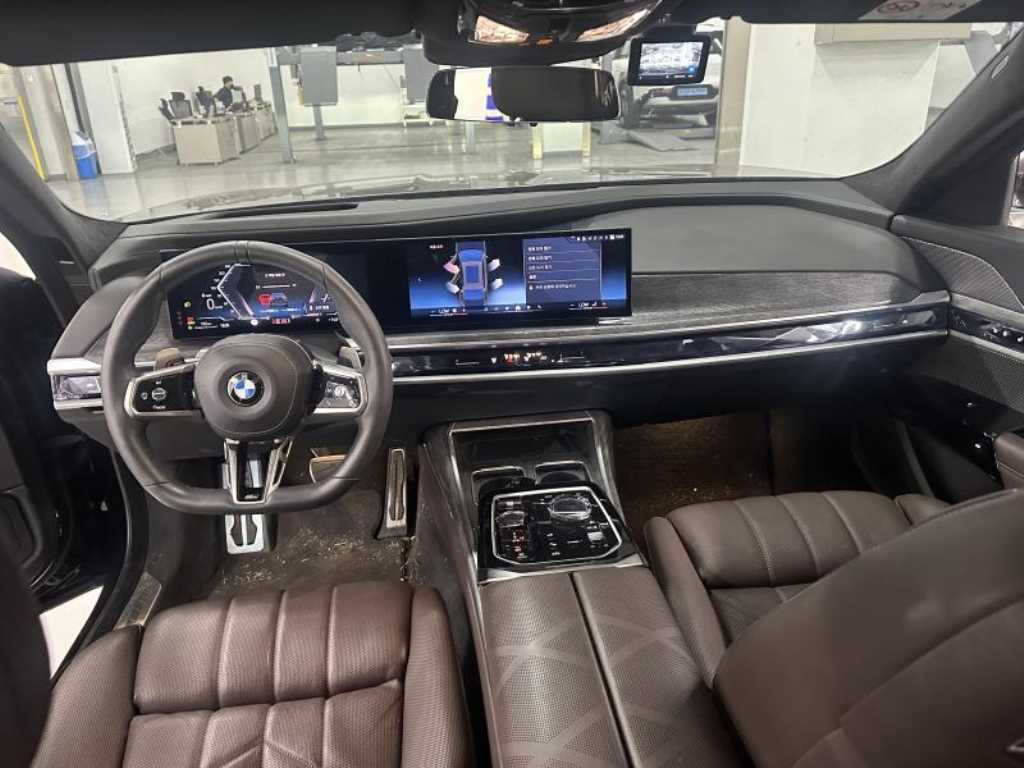 BMW 7 Series - Vista 6