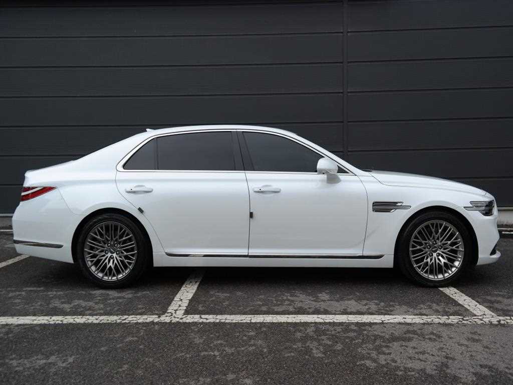 Genesis G90 - Vista 5