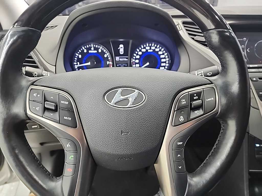 HYUNDAI Grandeur - Vista 9