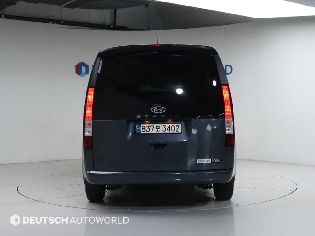 HYUNDAI Staria - Vista 4