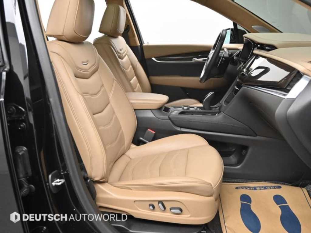 Cadillac XT6 - Vista 10