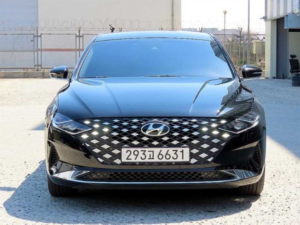 HYUNDAI Grandeur - Vista 2