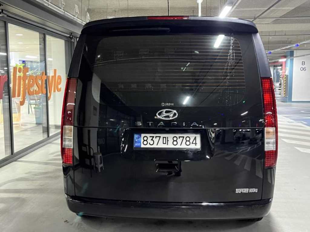 HYUNDAI Staria - Vista 5