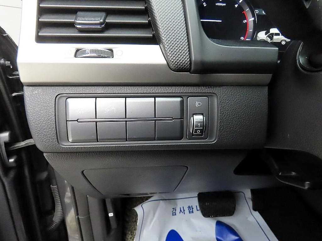 Ssangyong Rexton 2019 Gris - Importación desde Corea - HF Imports Iquique - Foto 13