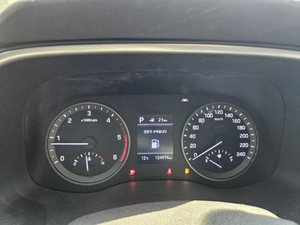 HYUNDAI Tucson - Vista 6