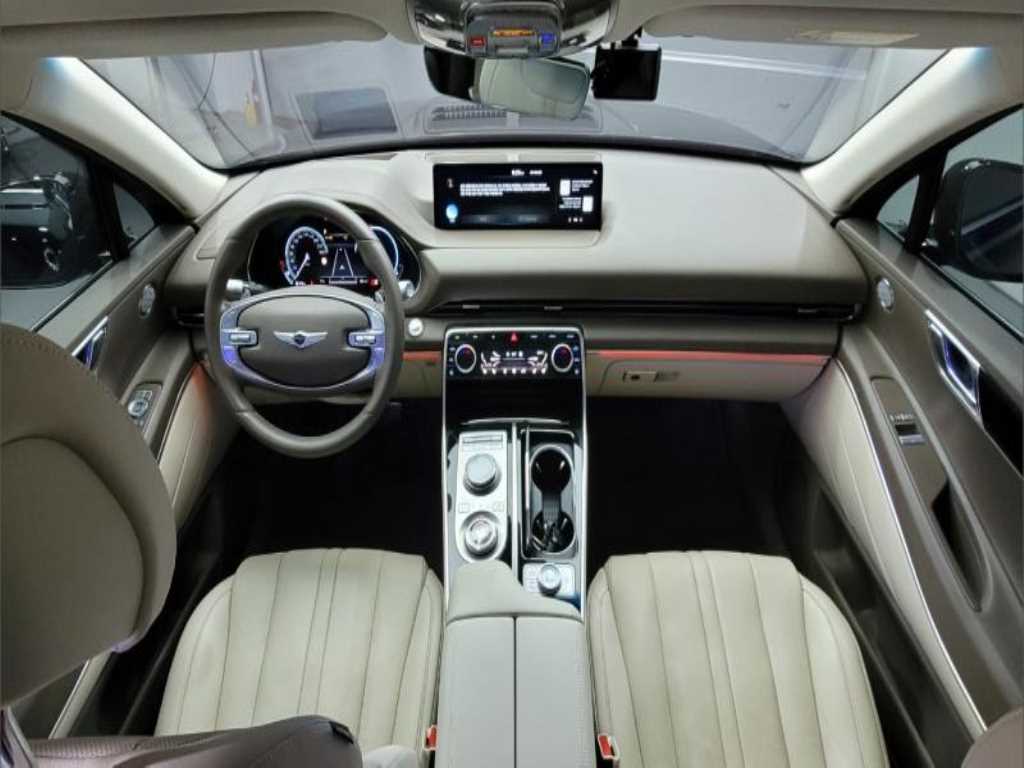 Genesis GV80 - Vista 6