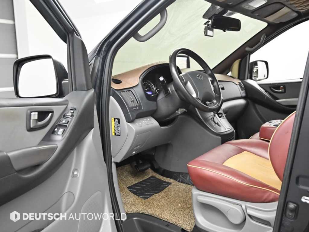 HYUNDAI Starex - Vista 11