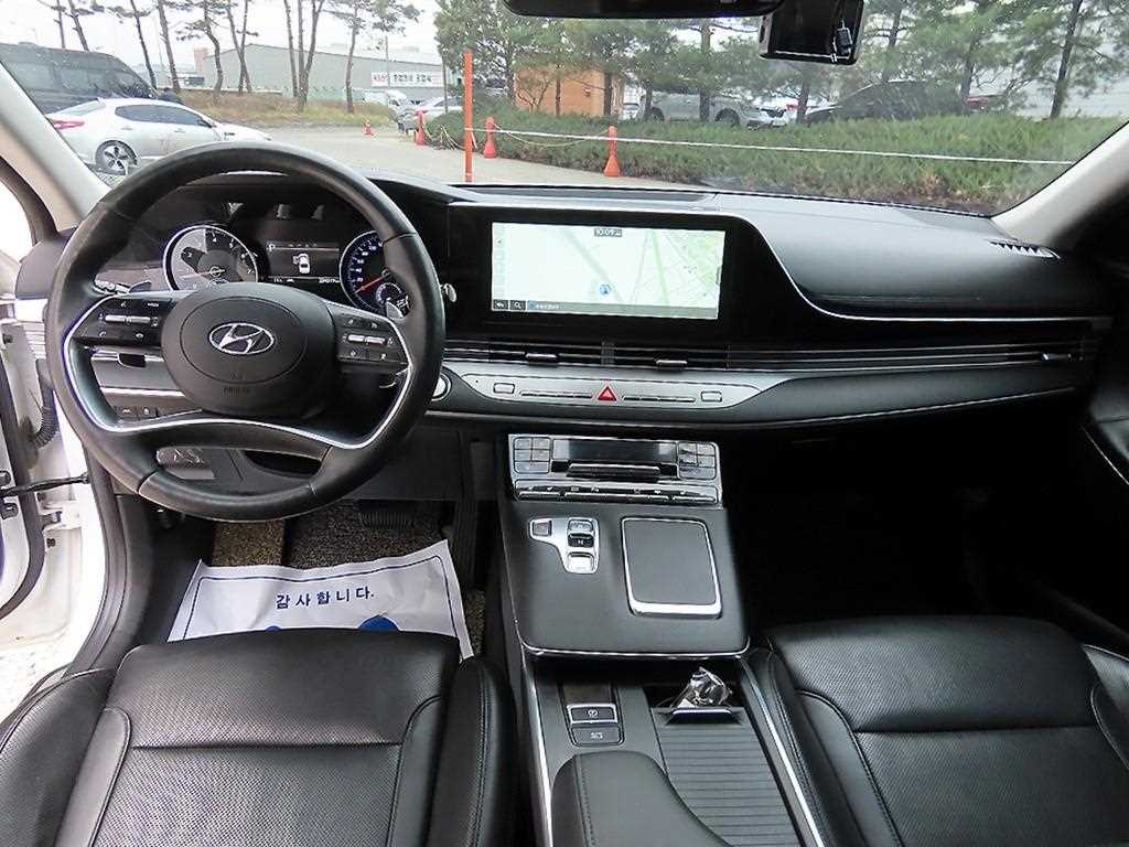 HYUNDAI Grandeur - Vista 7
