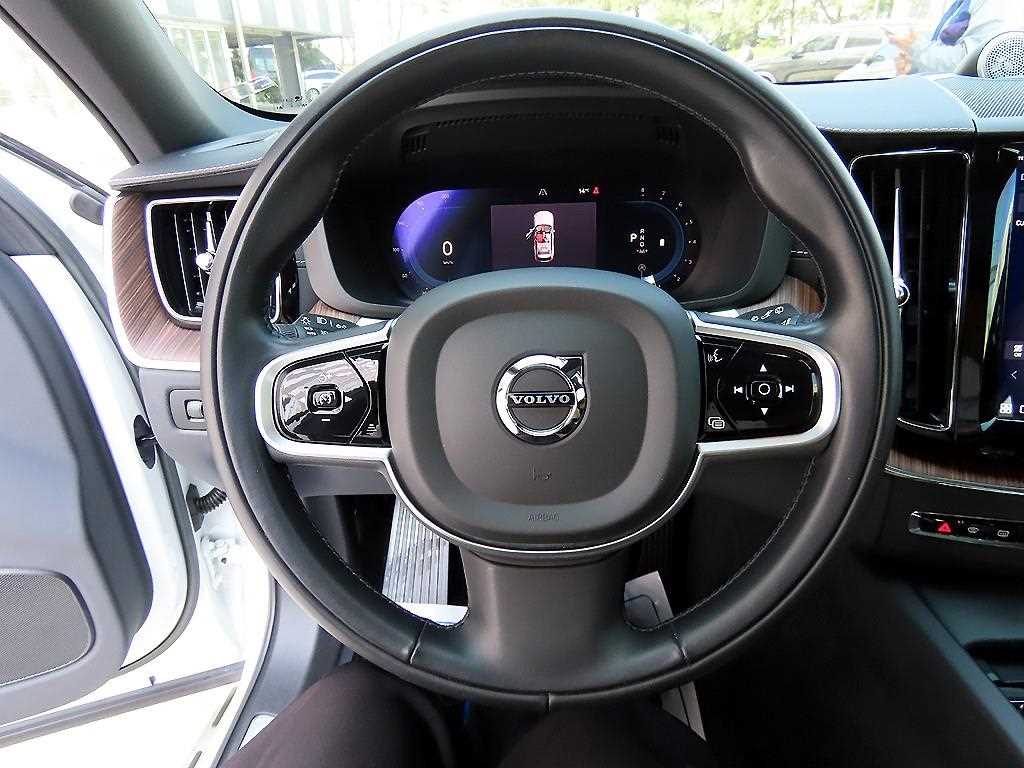 Volvo XC60 - Vista 8