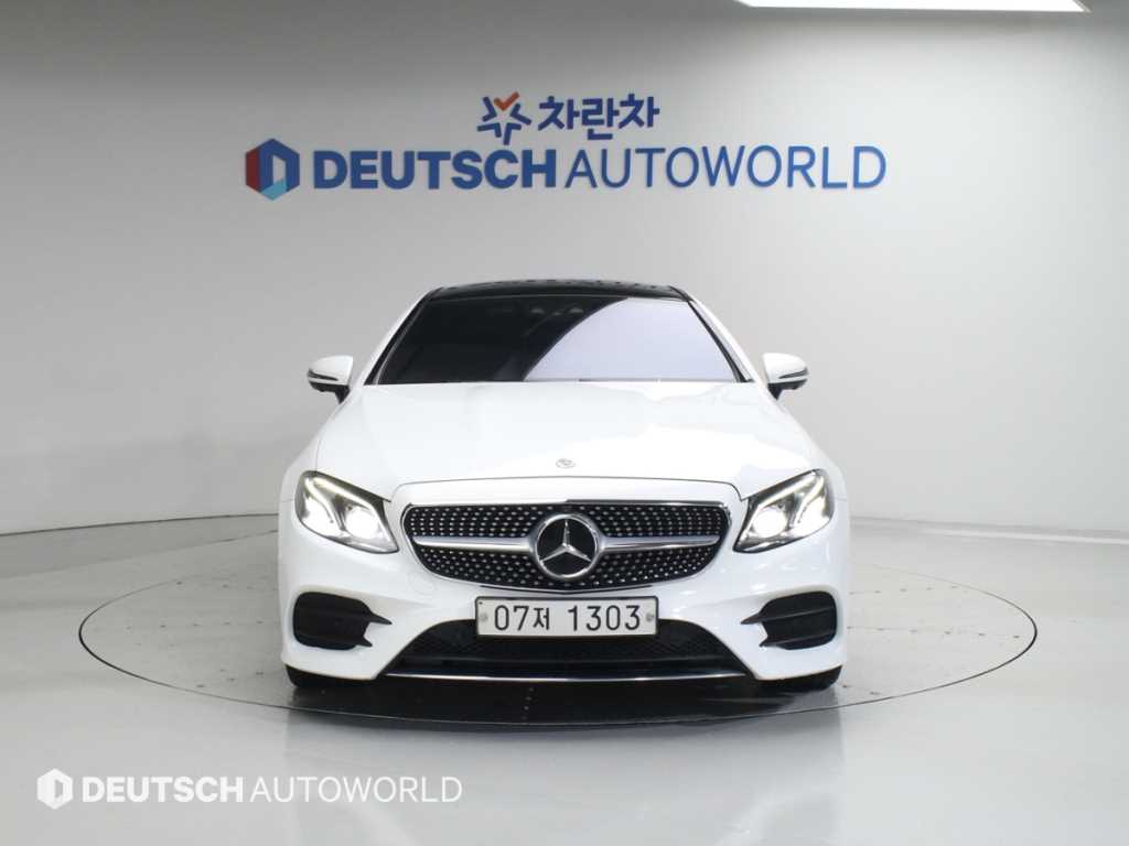 Mercedes Benz E class - Vista 3