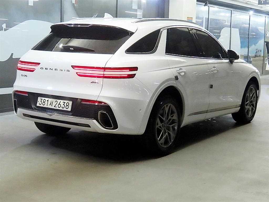 Genesis GV70 - Vista 4