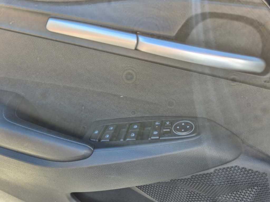 KIA Seltos - Vista 3