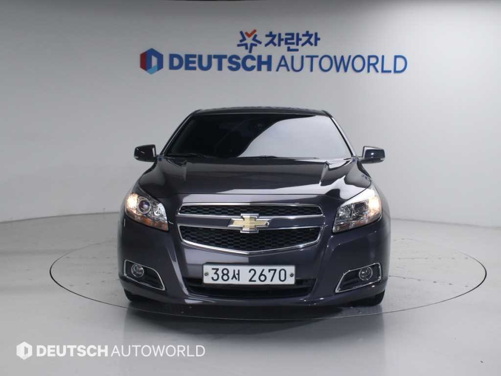 Chevrolet Malibu - Vista 3