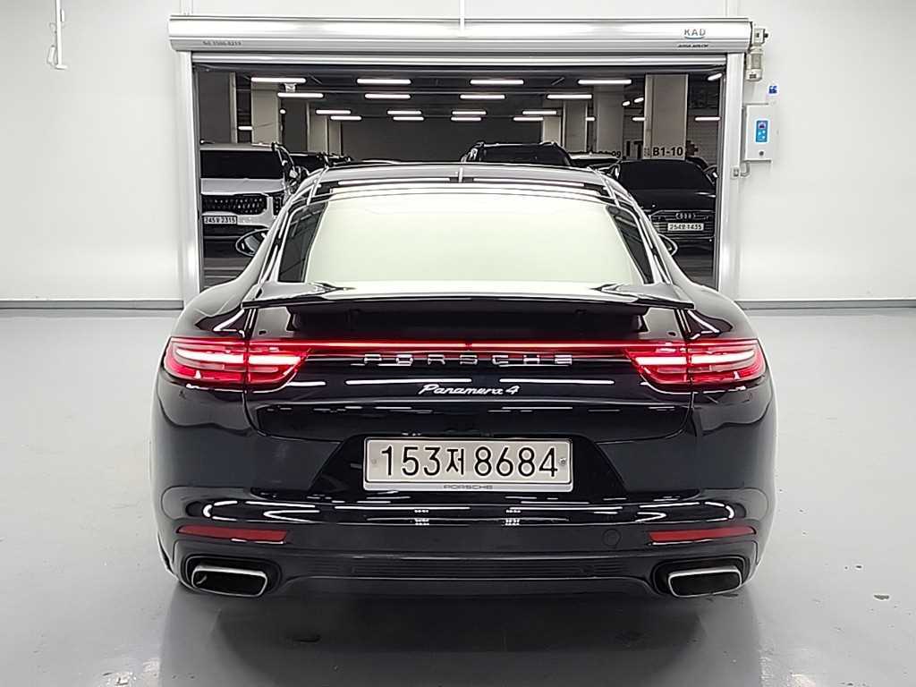 Porsche Panamera - Vista 3