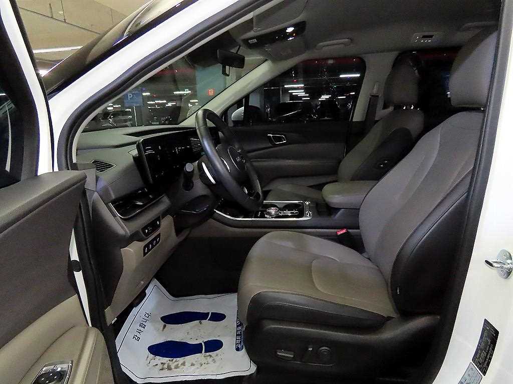 KIA Carnival - Vista 6