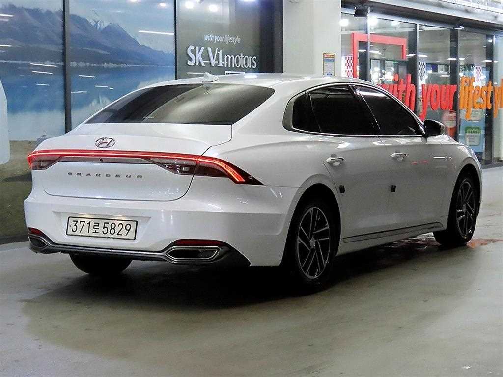 HYUNDAI Grandeur - Vista 5
