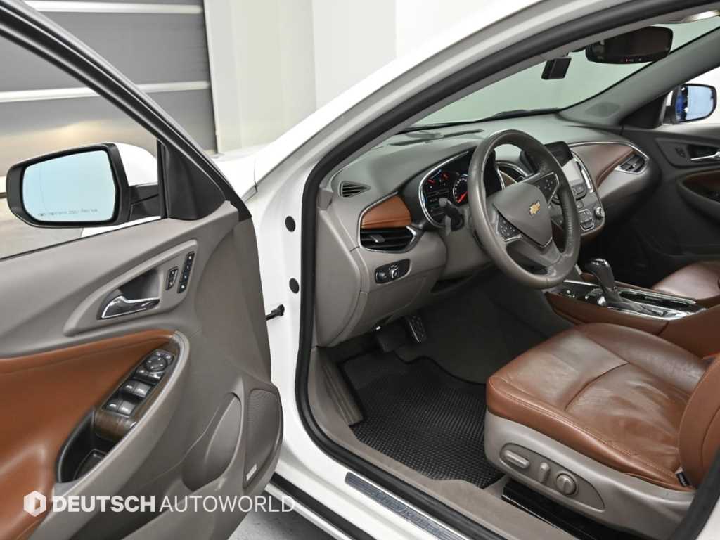 Chevrolet Malibu - Vista 11