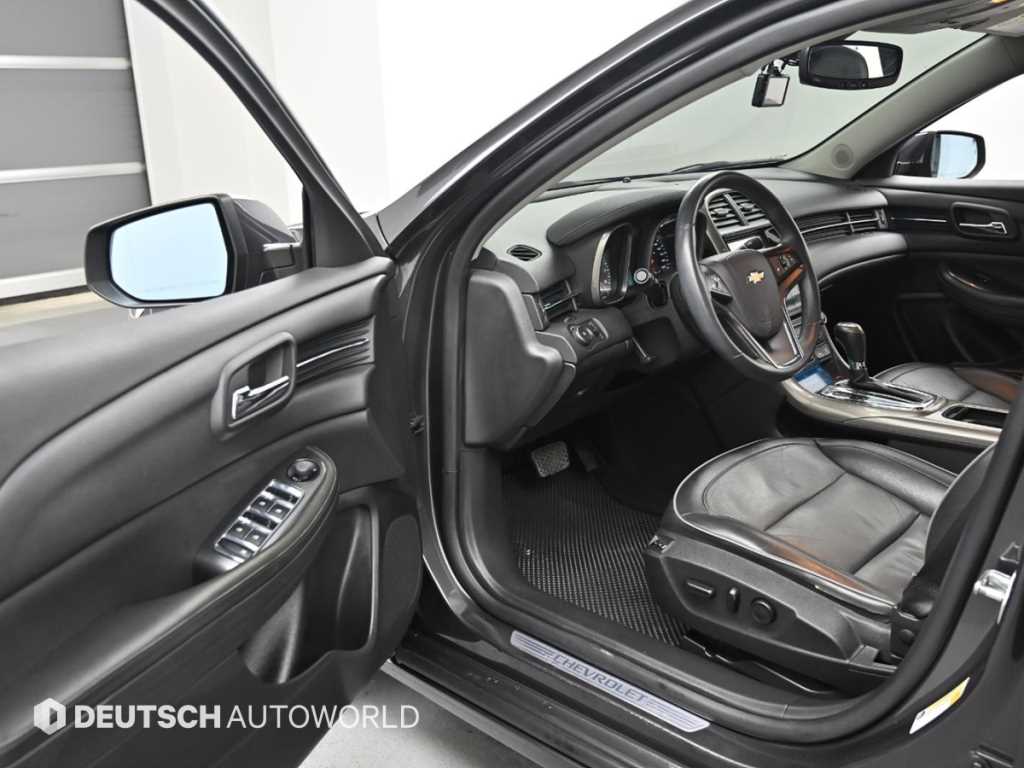 Chevrolet Malibu - Vista 11