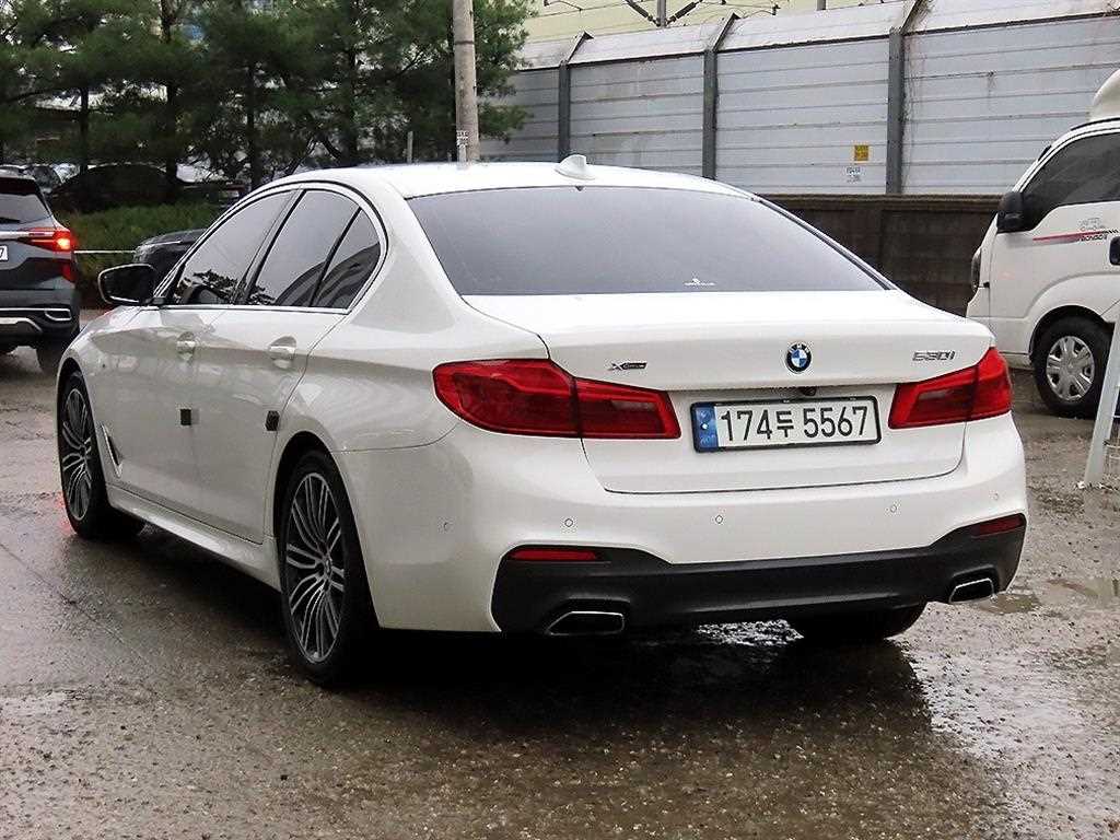 BMW 5 Series - Vista 3