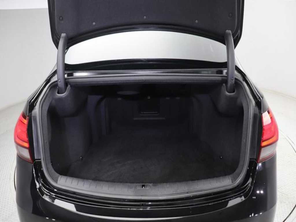 HYUNDAI Aslan - Vista 7