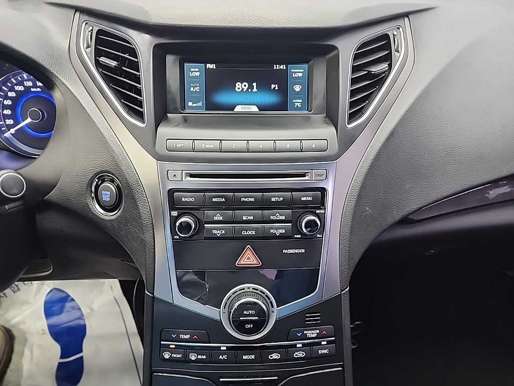 HYUNDAI Grandeur - Vista 10