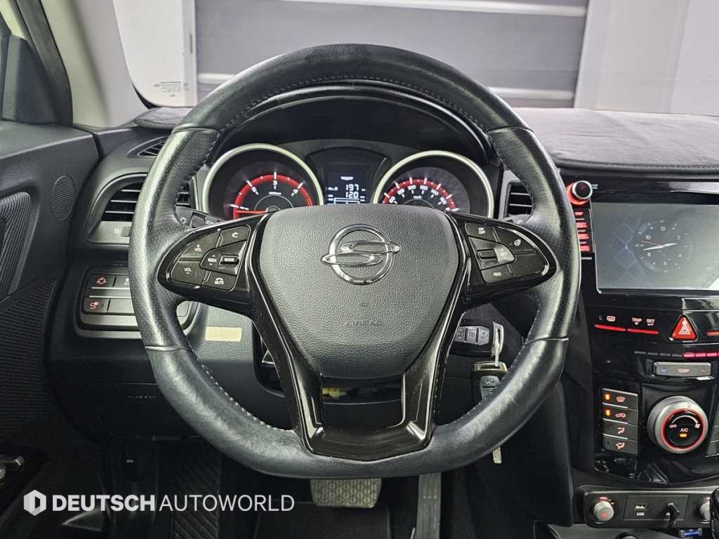 Ssangyong Tivoli 2017 Blanco - Importación desde Corea - HF Imports Iquique - Foto 13