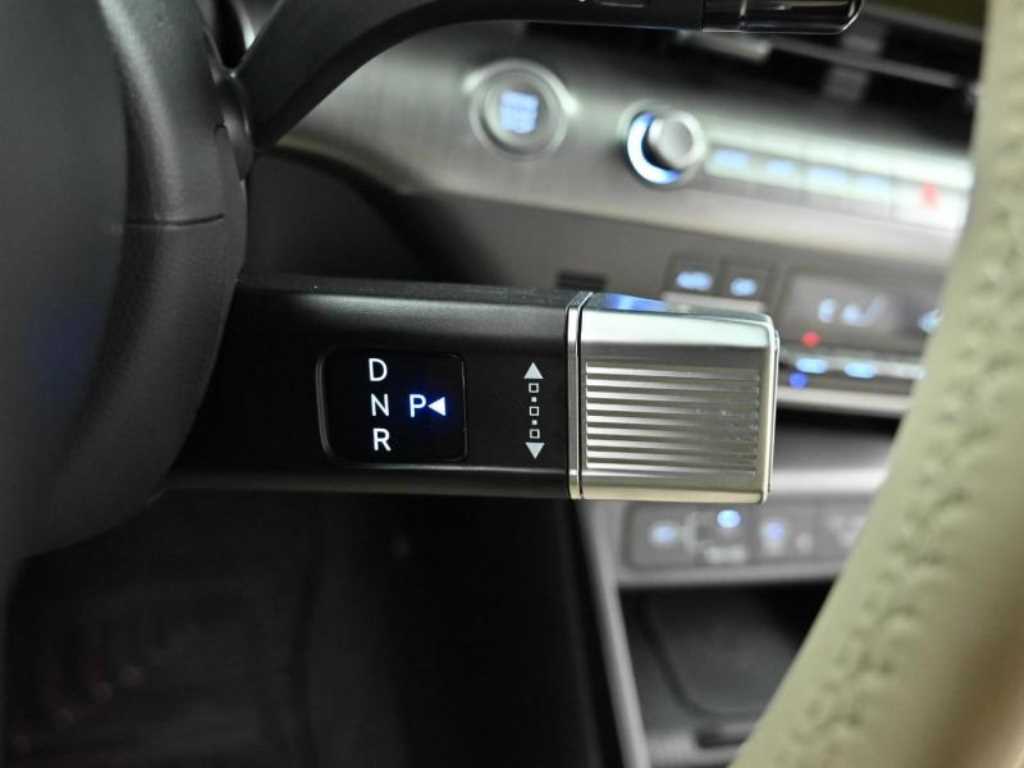 HYUNDAI Kona - Vista 9