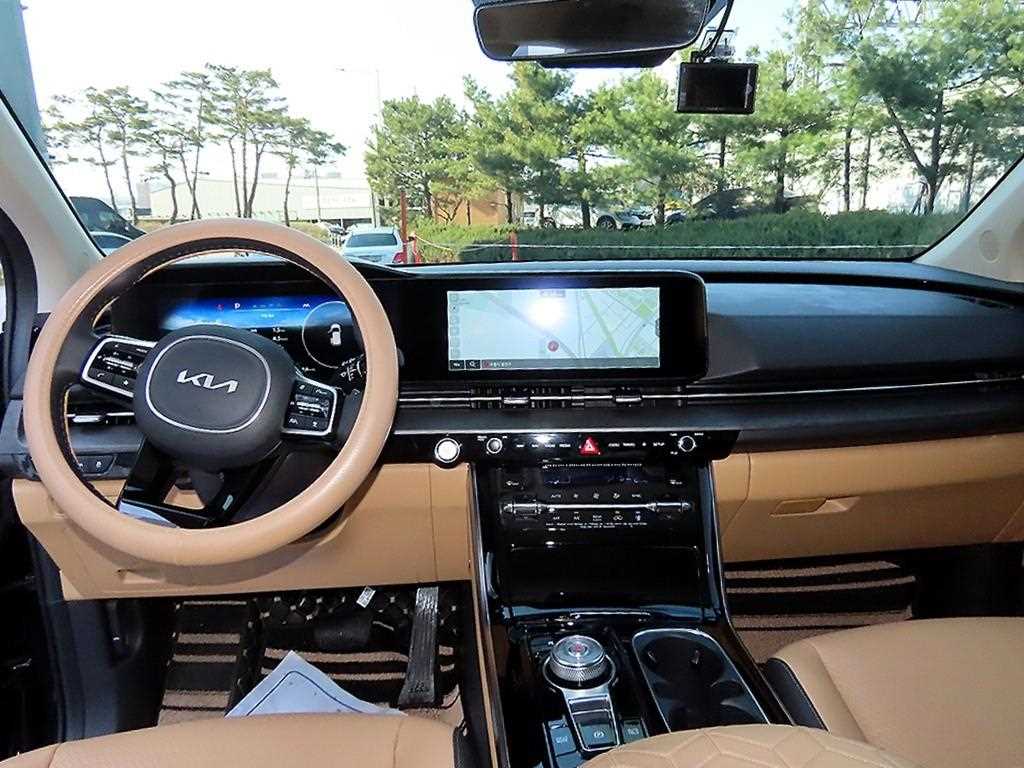 KIA Carnival - Vista 7