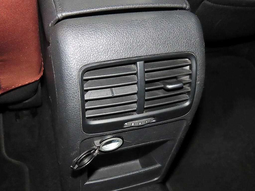 Volkswagen Jetta 2013 Café - Importación desde Corea - HF Imports Iquique - Foto 13