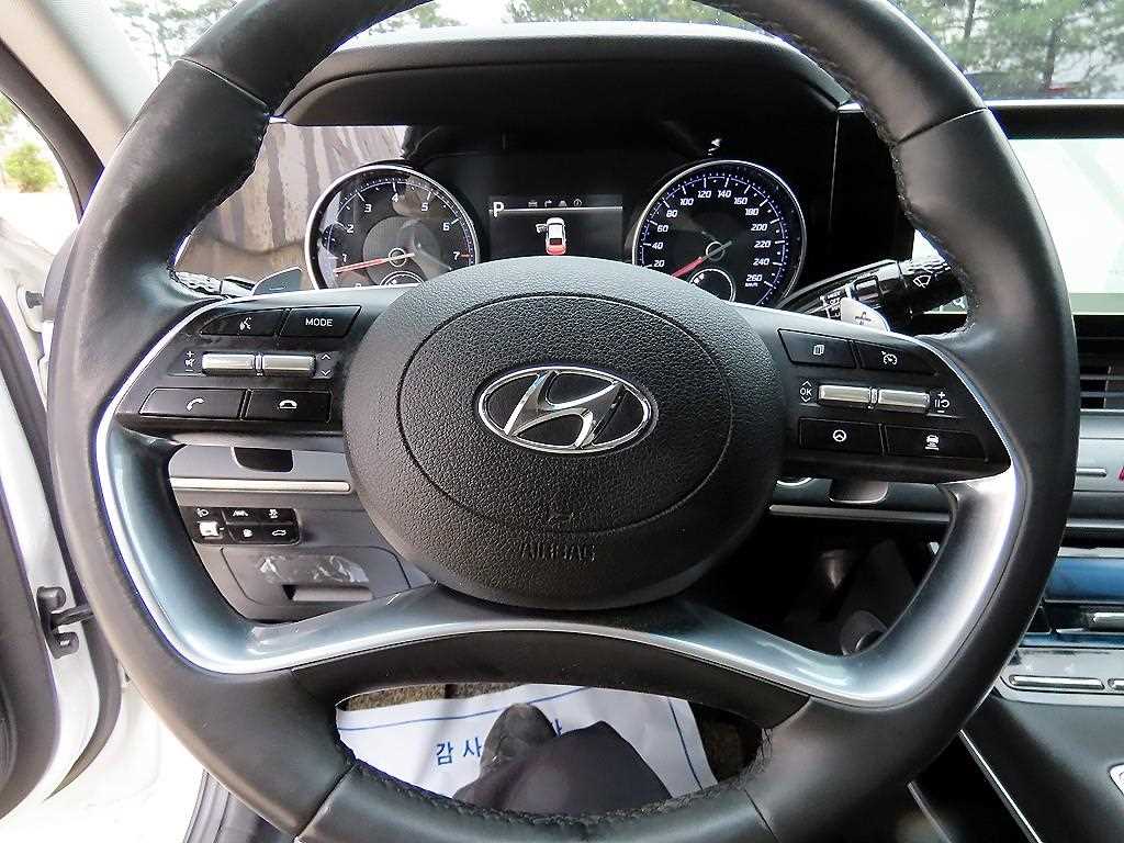 HYUNDAI Grandeur - Vista 8