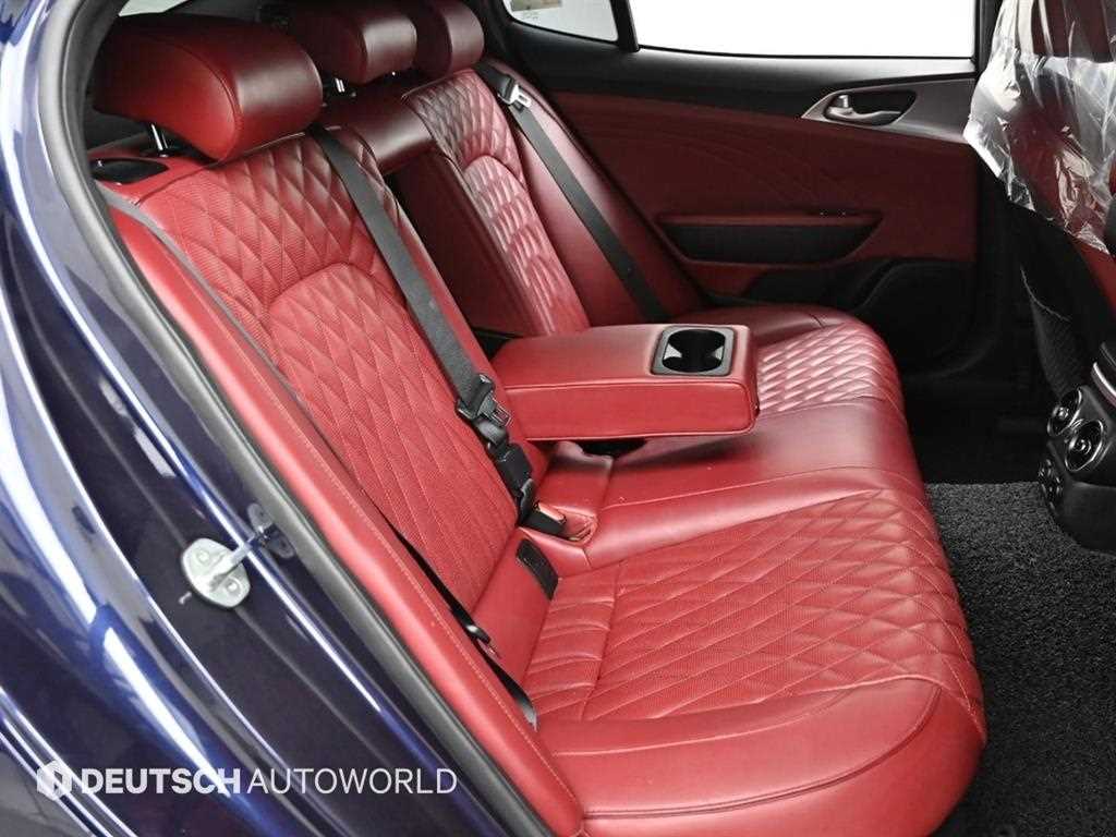 KIA Stinger - Vista 12