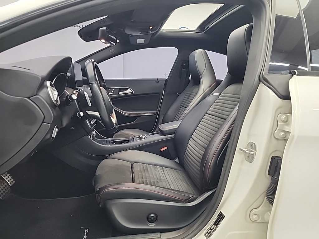 Mercedes Benz CLA Class - Vista 11