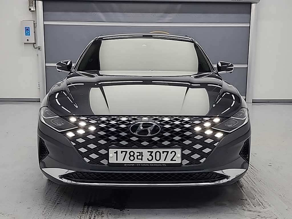 HYUNDAI Grandeur - Vista 2