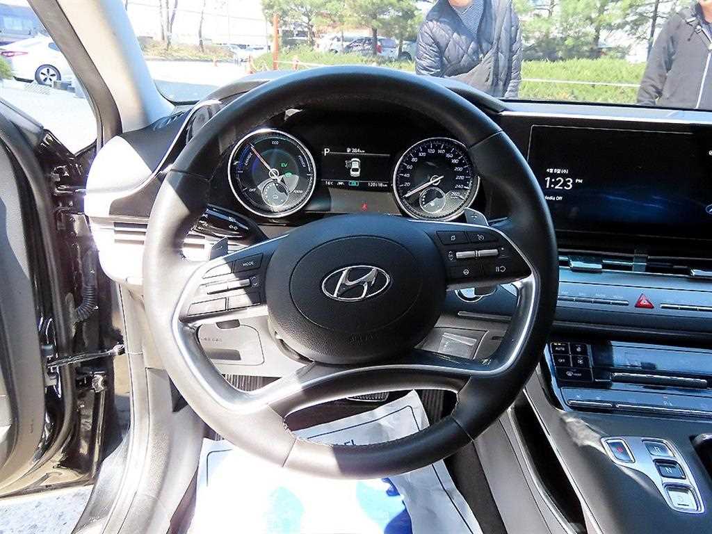 HYUNDAI Grandeur - Vista 8