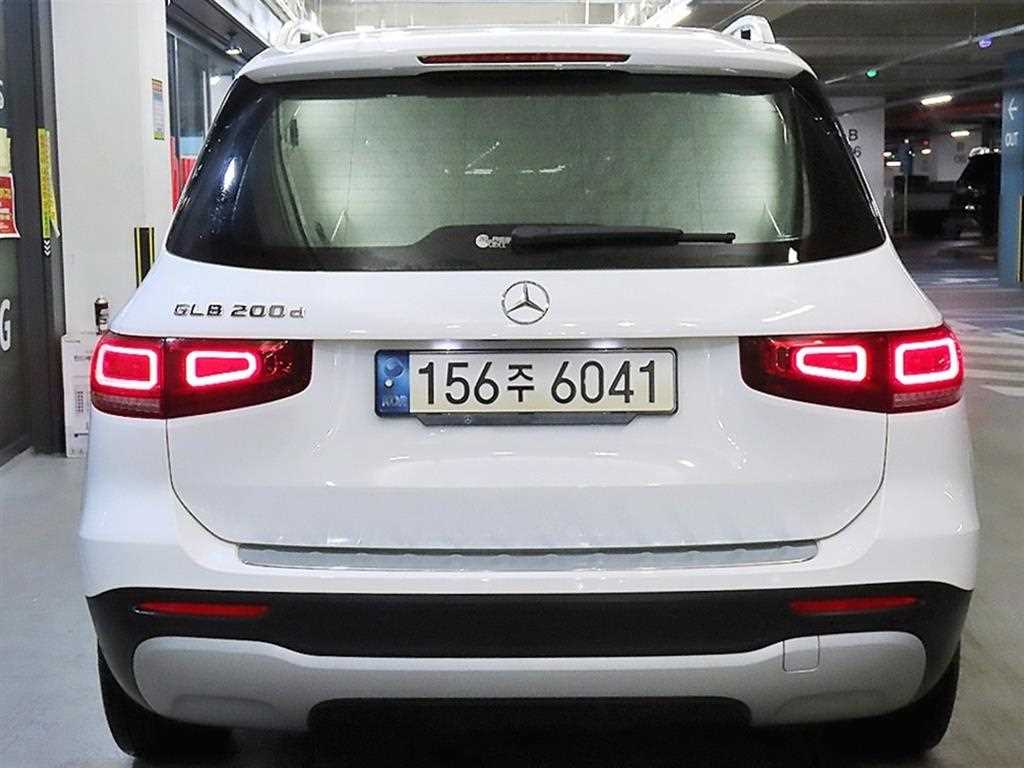 Mercedes Benz GLB Class - Vista 5