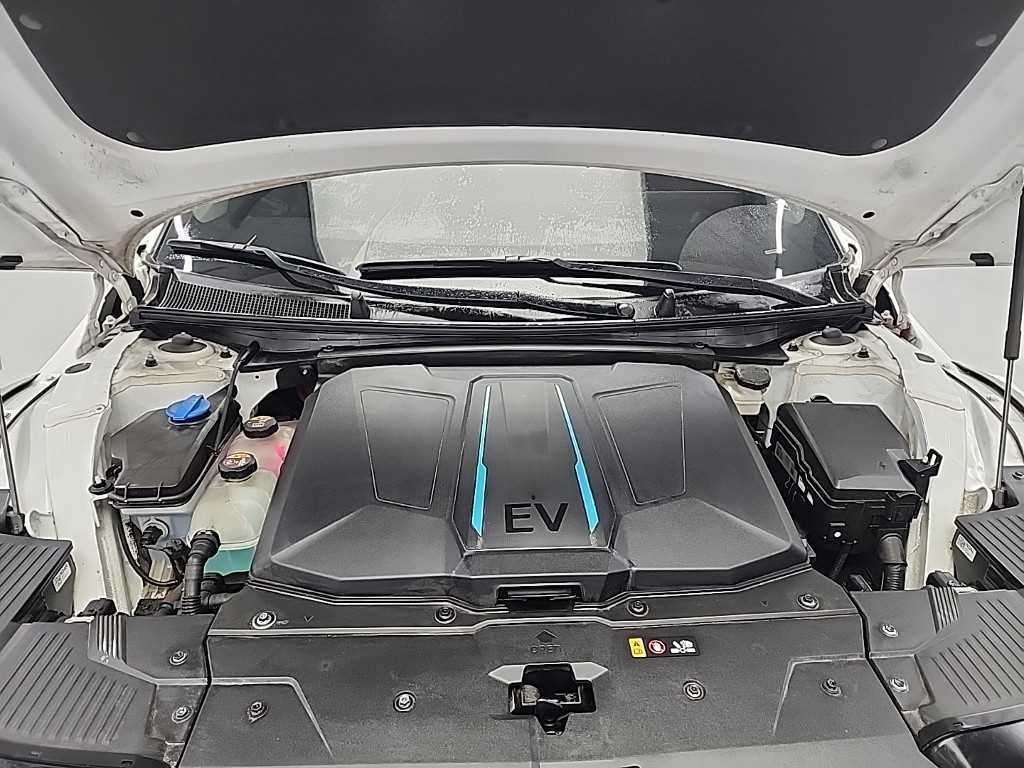 HYUNDAI Ioniq 5 - Vista 5