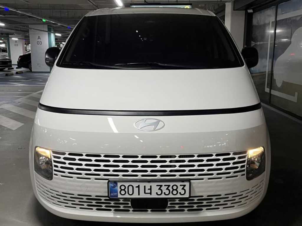 HYUNDAI Staria - Vista 2